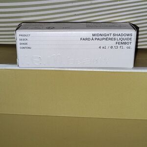 Midnight Shadows Liquid Eyeshadow -R.E.M.Beauty